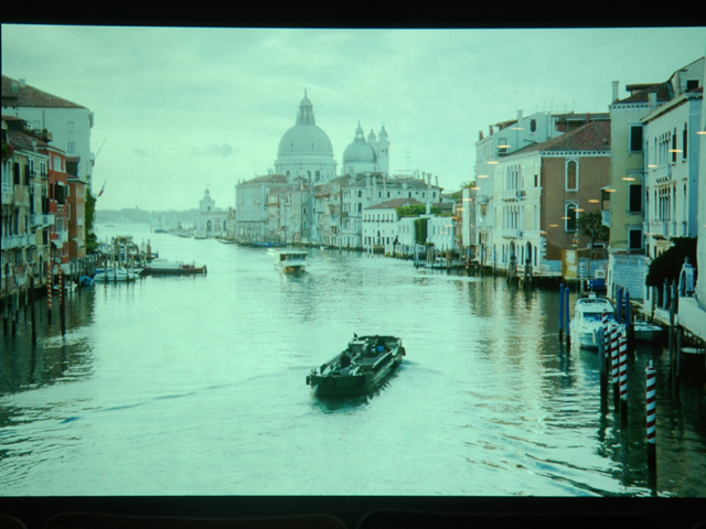 Multi-Projection System for HDR Imaging